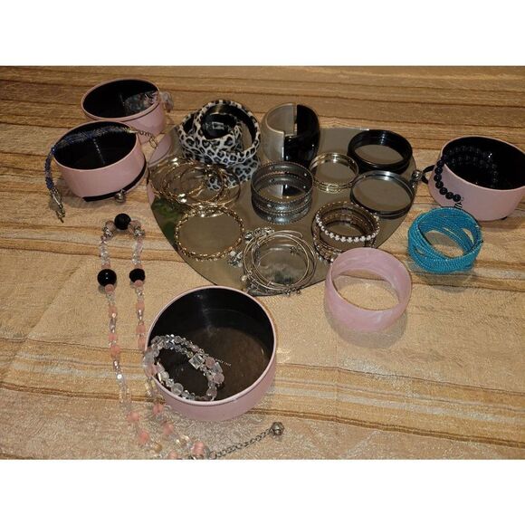 Surprise bracelet  - Picture 5 of 16